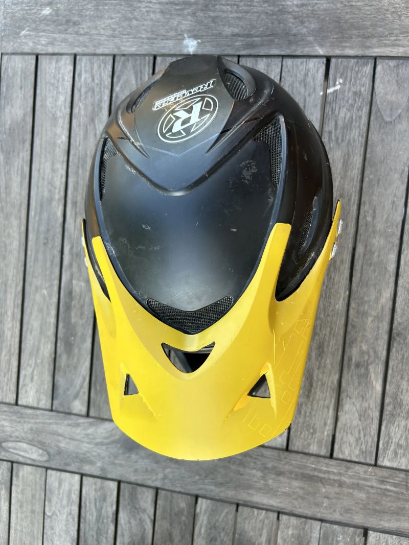 integrálka DEMON Podium MIPS vel. S 55-56cm + brýle DEMON