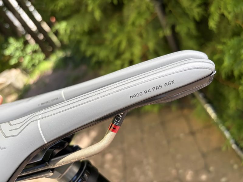 Prologo Nago R4 Pas AGX 137mm Tirox Slide control