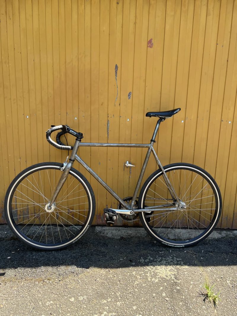 Fixed gear bike