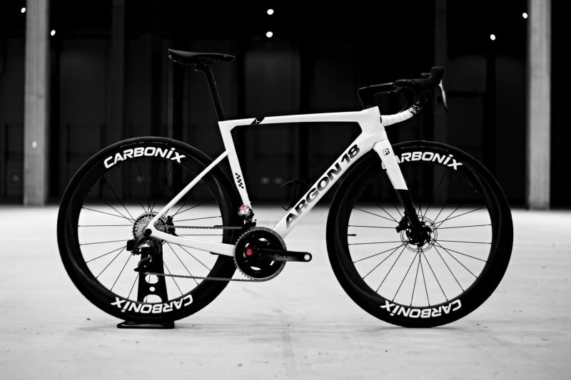Argon 18 SUM, Sram Force AXS Etap 2x12 + Powermeter, Carbonix