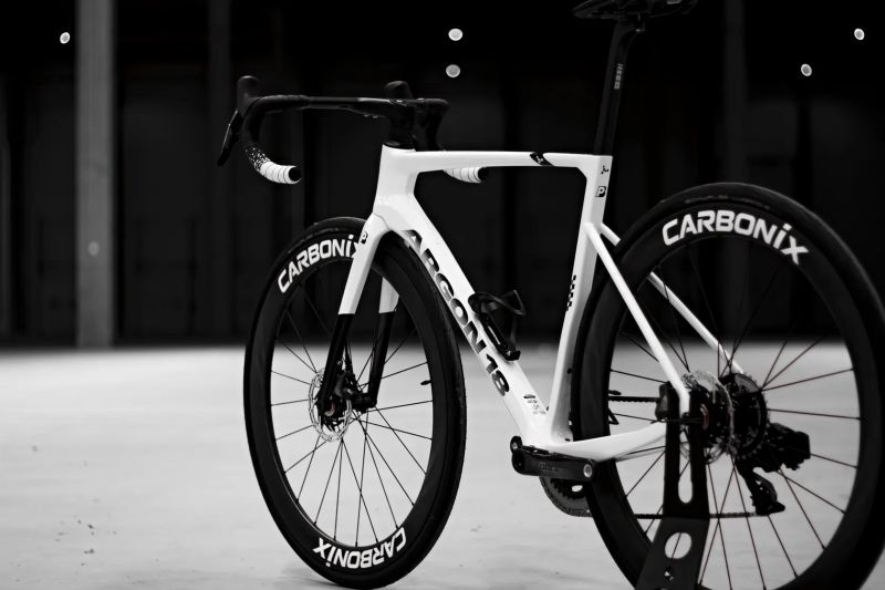 Argon 18 SUM, Sram Force AXS Etap 2x12 + Powermeter, Carbonix