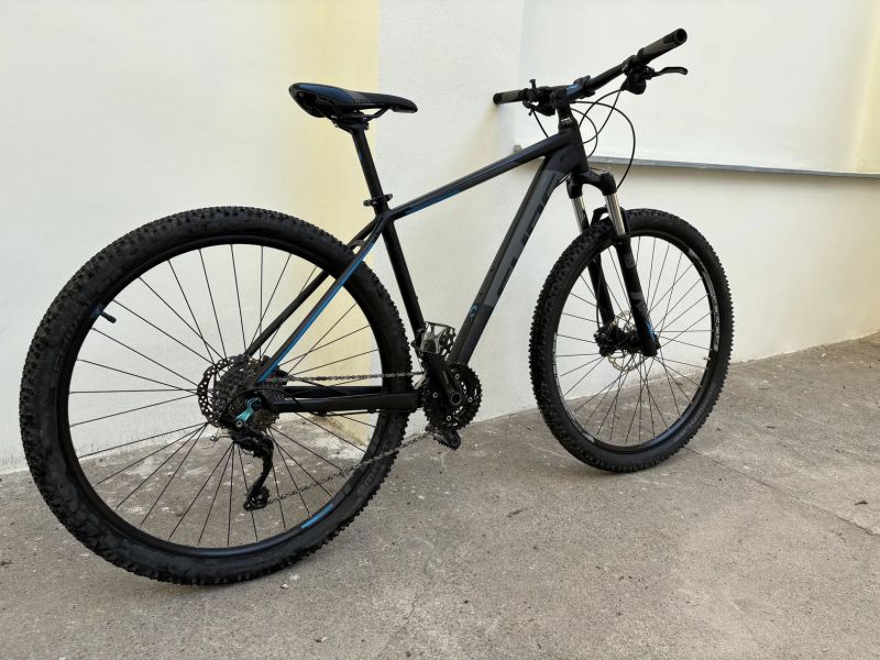 Cube Attention SL 29" Rám 19 2017 Black'n'Blue