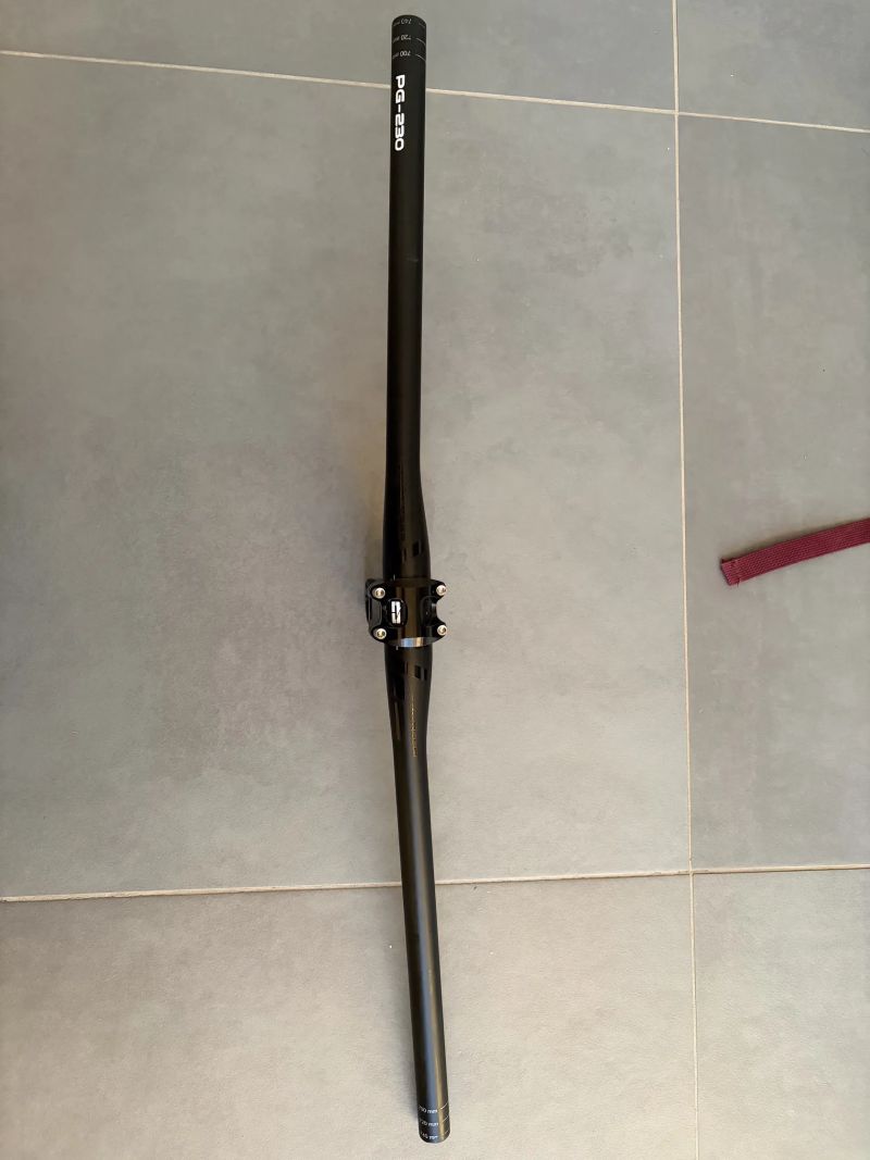 XC Carbon kokpit 