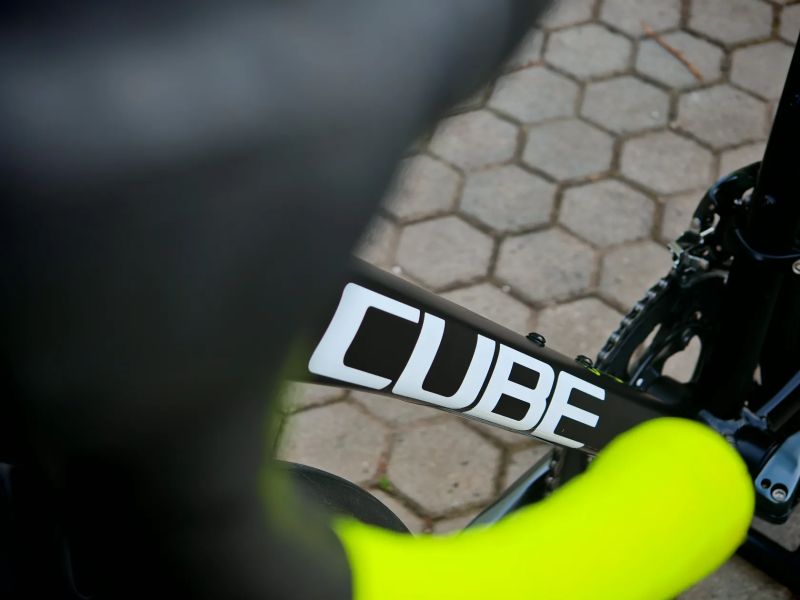Cube Attain Race