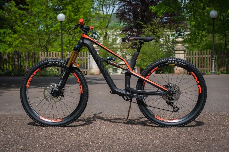Canyon Spectral CFR 9.0 LTD