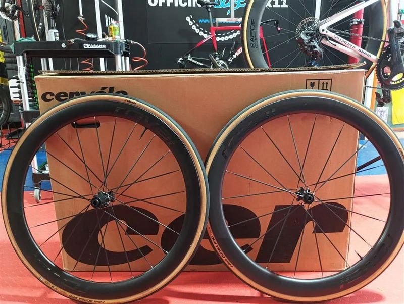 Specialized Roval CLX III - Nove nejete