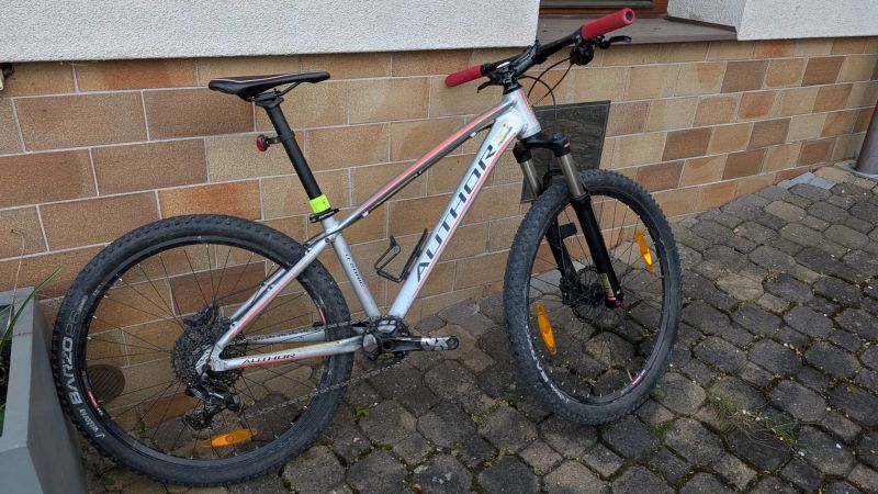 Juniorské MTB Author, odpružená vidlice (původní dám taky)