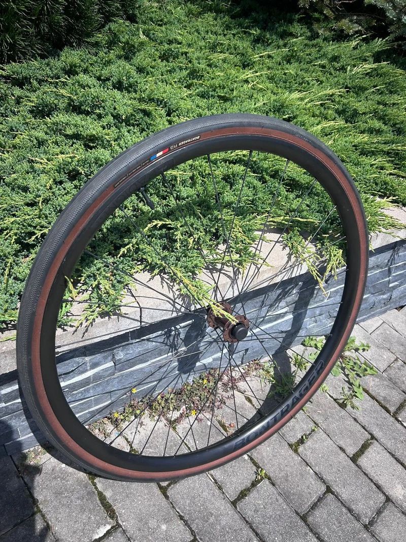 Bontrager Paradigm SL TLR 700C
