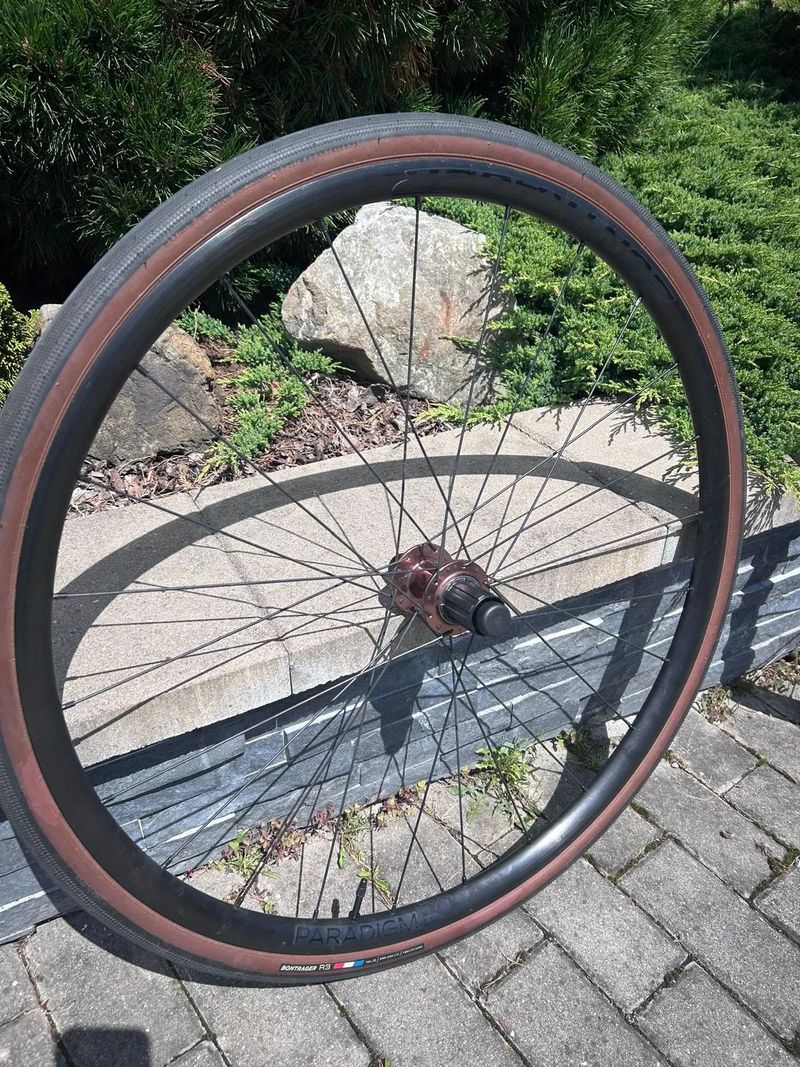 Bontrager Paradigm SL TLR 700C
