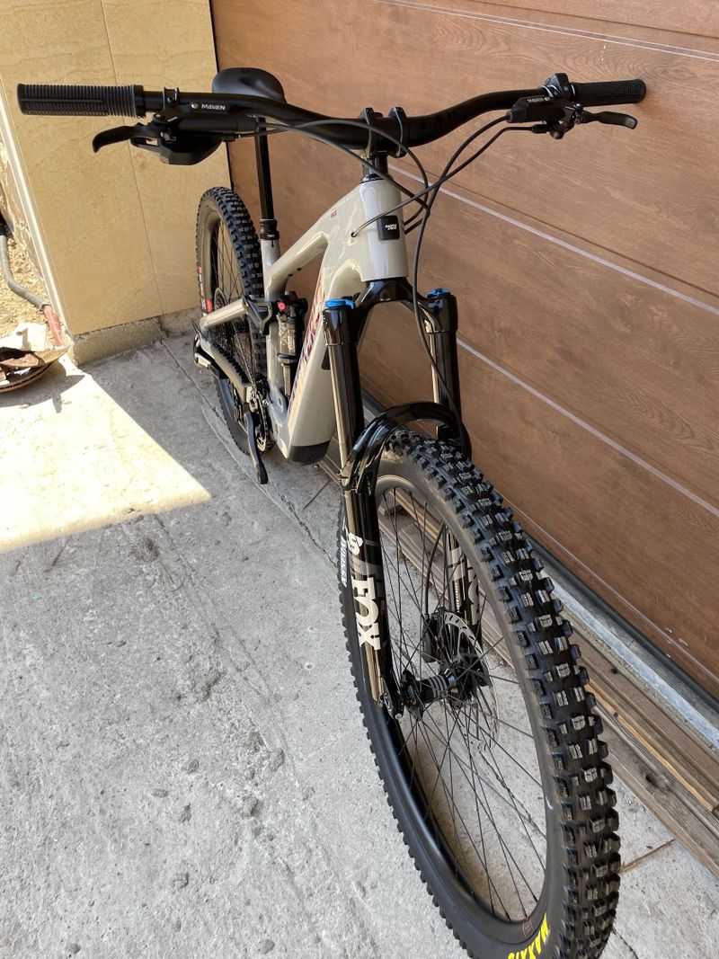 Santa Cruz VALA C90