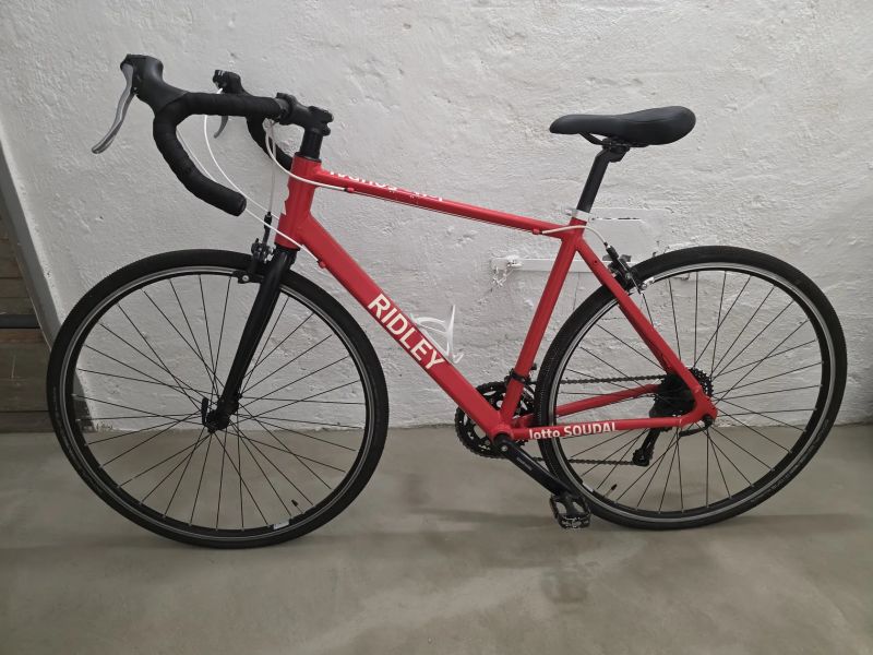 Gravel kolo velikosti M