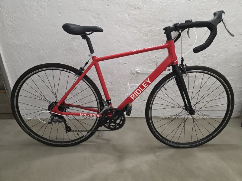 Gravel kolo velikosti M