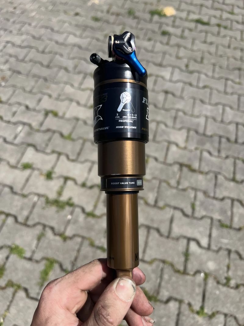 Fox float rp23 200x50 