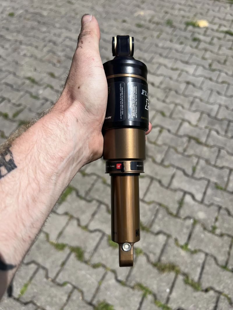 Fox float rp23 200x50 