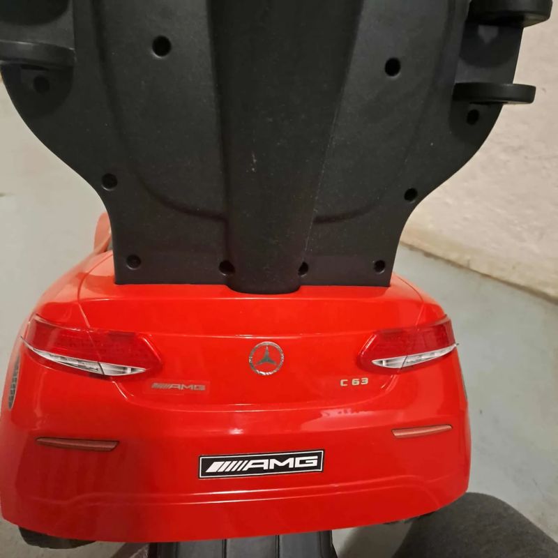 Prodám dvě odrážedla: Baby Mix MB C63 AMG a čtyřkolku Quad Dohány