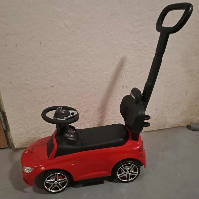 Prodám dvě odrážedla: Baby Mix MB C63 AMG a čtyřkolku Quad Dohány