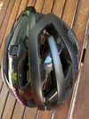 Lazer Genesis černá a bílá vel. 55-59 cm
