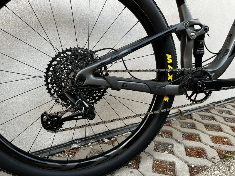 Giant Anthem Advanced Pro 29 1 (L) + Crankbrothers teleskopka