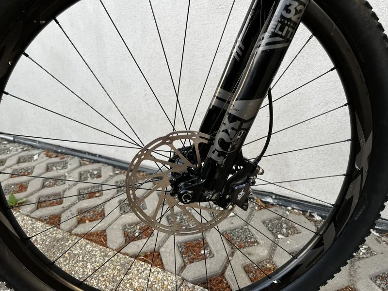 Giant Anthem Advanced Pro 29 1 (L) + Crankbrothers teleskopka