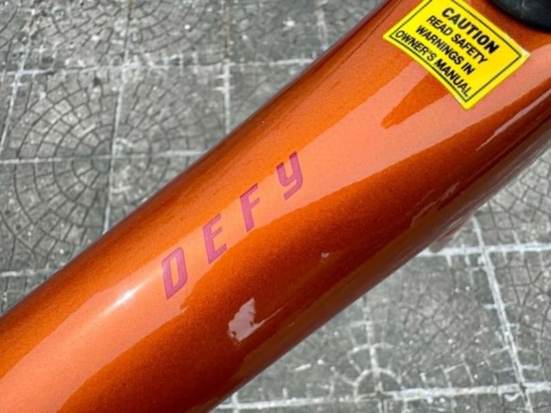 GIANT DEFY Advanced 2 2022, Amber Glow - vel. M/L