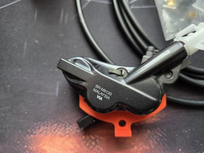 Brzdy Shimano Deore 4 pistkove