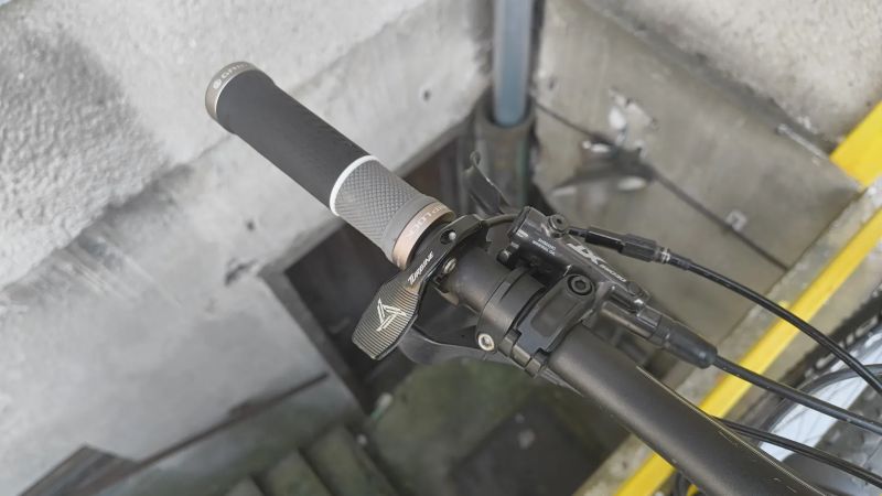 29" Superior XF939 | Shimano XT, teleskopka, bezdušový systém