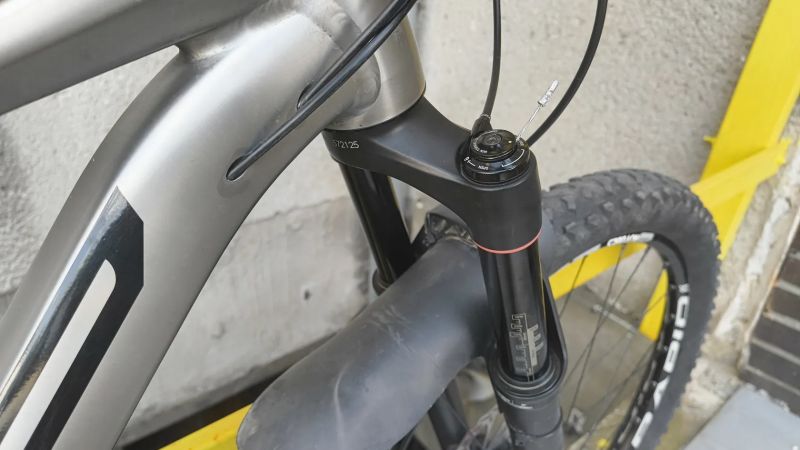 29" Superior XF939 | Shimano XT, teleskopka, bezdušový systém