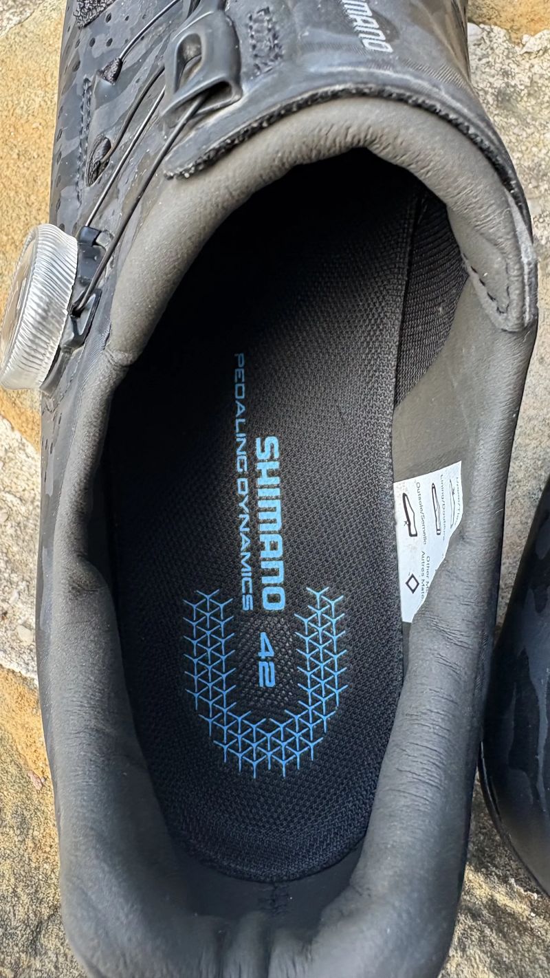 Tretry SHIMANO SH-RX600, černá 