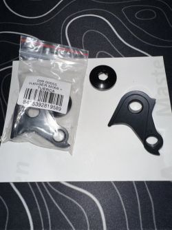Patky Mondraker M068