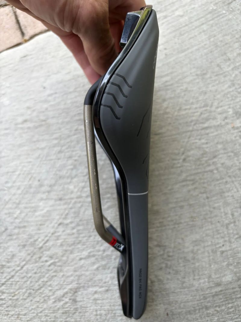 Prologo Nago R4 Pas AGX 137mm Tirox Slide control