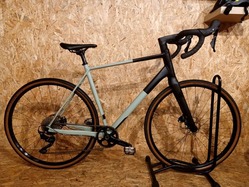 Gravel kolo Superior XR 6.3 GR Matte Green Grey / Black, velikost rámu L