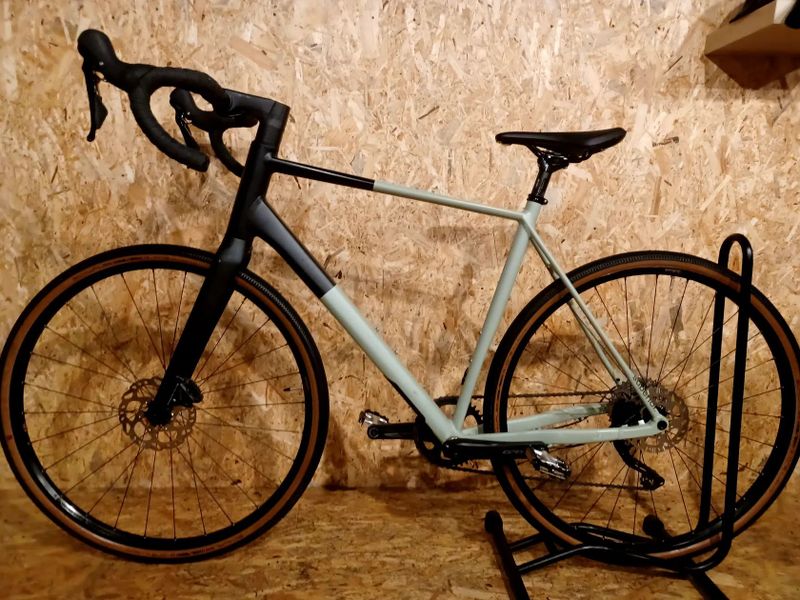 Gravel kolo Superior XR 6.3 GR Matte Green Grey / Black, velikost rámu L