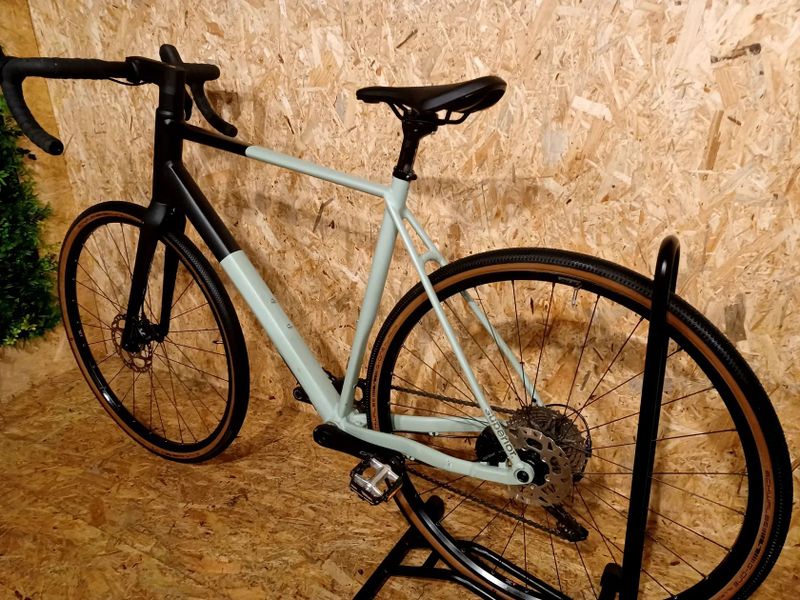 Gravel kolo Superior XR 6.3 GR Matte Green Grey / Black, velikost rámu L