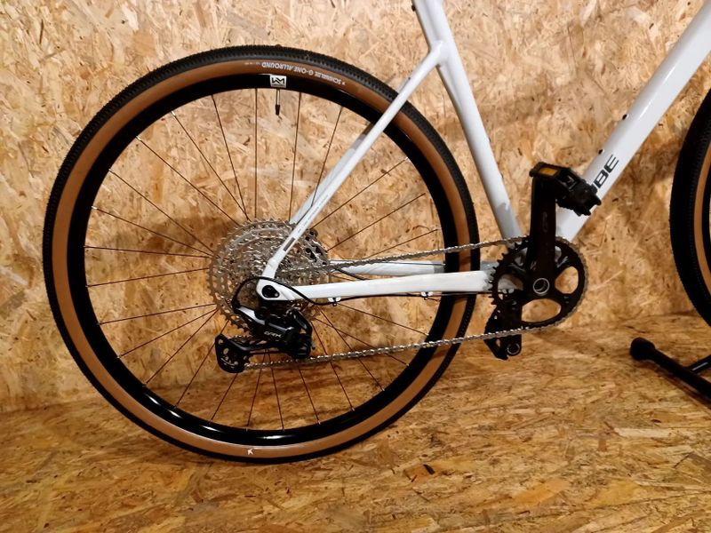 Gravel kolo NUROAD EX 2026 28 cotton´n´grey, velikost rámu M