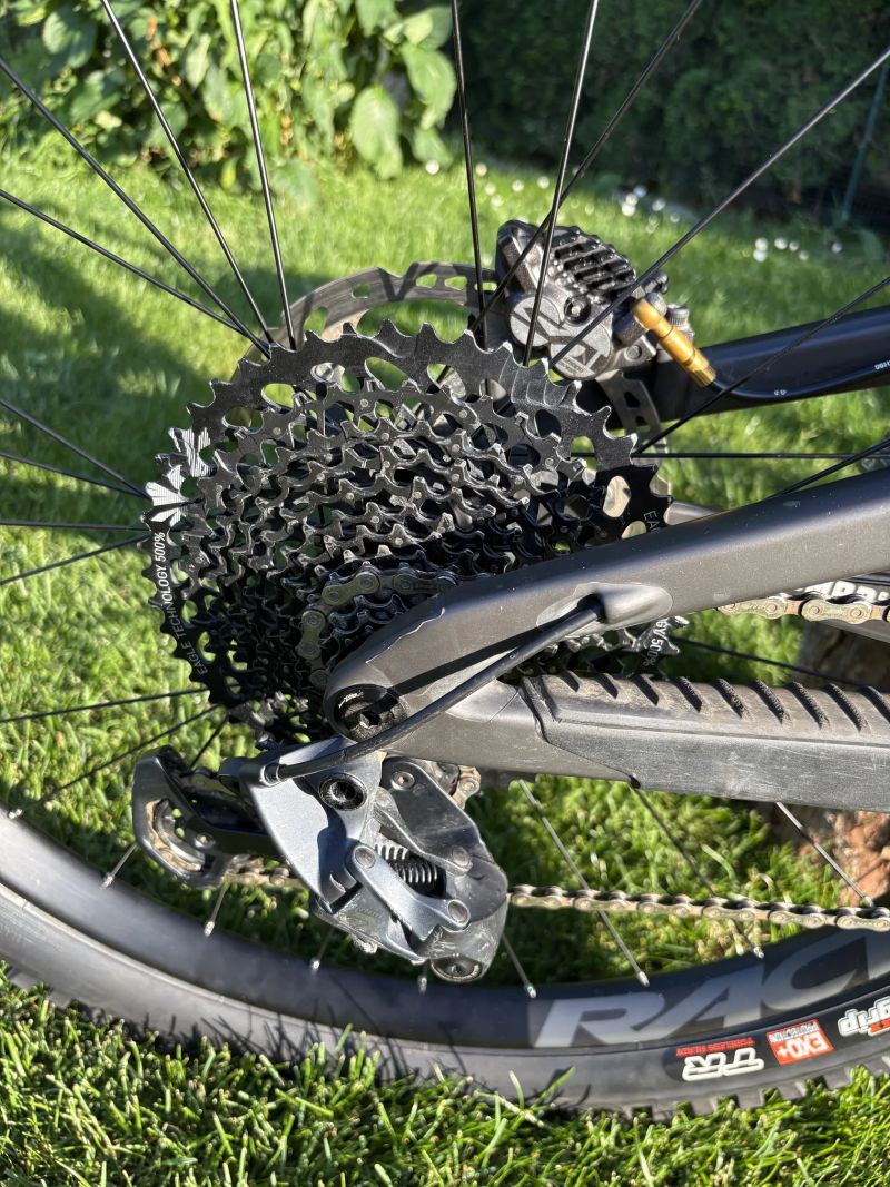 Santa Cruz Nomad 6 C S MX Ohlins Saint