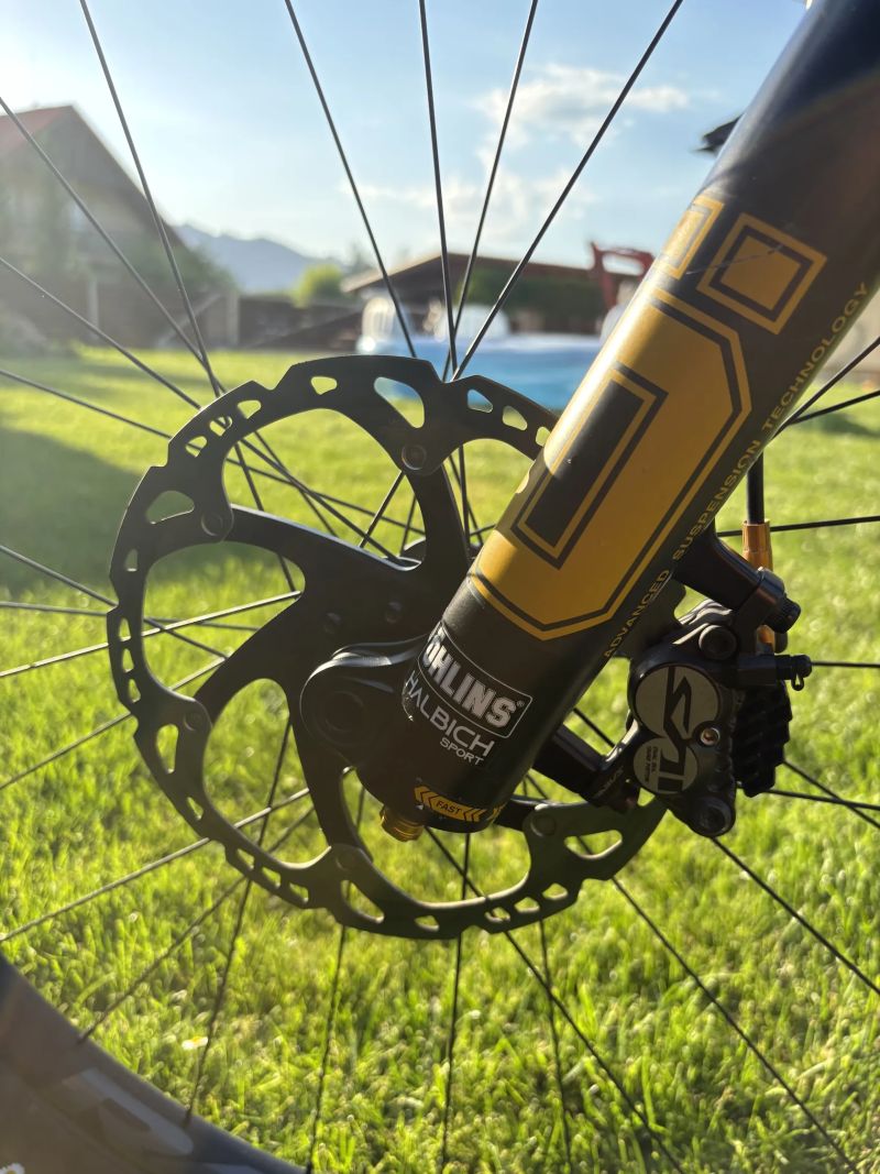 Santa Cruz Nomad 6 C S MX Ohlins Saint