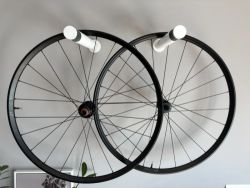 NOVE ! DT Swiss G500 (vnitrni sirka 26mm) gravel zapletena kola, naboje s XDR orechem 1871g