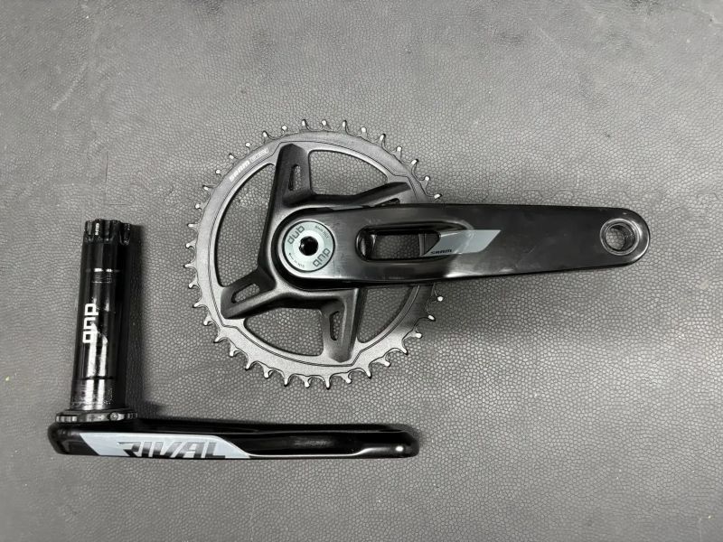 Sram Rival XPLR DUB wide 8-bolt kliky 170mm