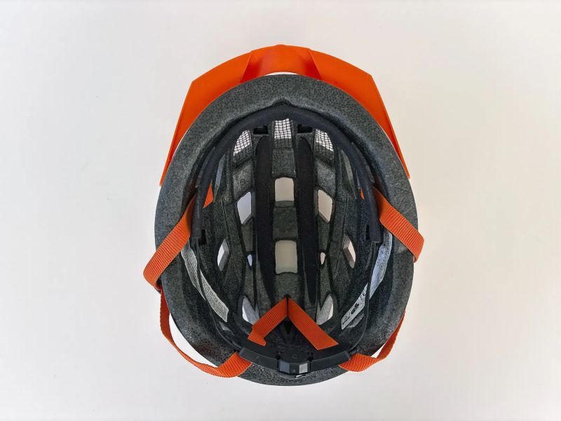 Predám cyklistickú prilbu UVEX Air Wing CC, v. 52-57cm (S)