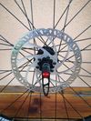 Zapletená kola DT Swiss 350 (Praxis Works)