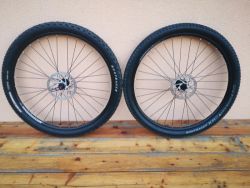 Zapletená kola DT Swiss 350 (Praxis Works)