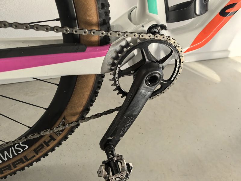 Canyon Lux trail CF9 Emily Batty edition