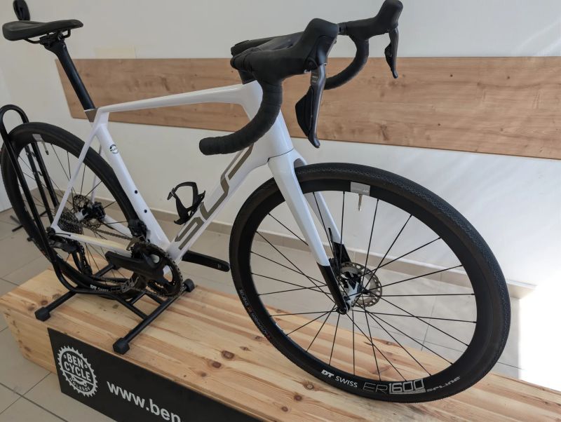 Superior X Road team issue GF Ultegra Di2 2x12