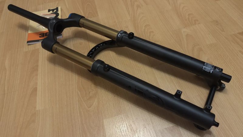 Fox 36 Factory Grip X 2025 - NOVÁ