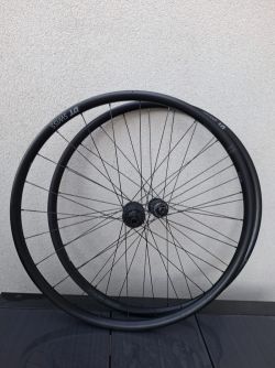 DT Swiss 700c