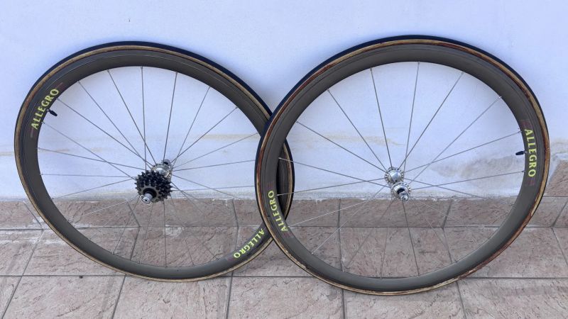 prodám retro závodní kola galusková s náboji Campagnolo Record