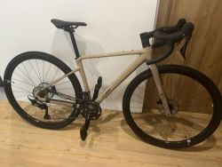 Cube Nuroad race XS, barva Cappuccino