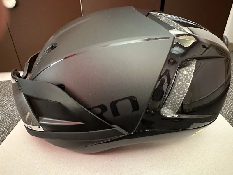 Cyklistická prilba Giro Vanquish Integrated Mips