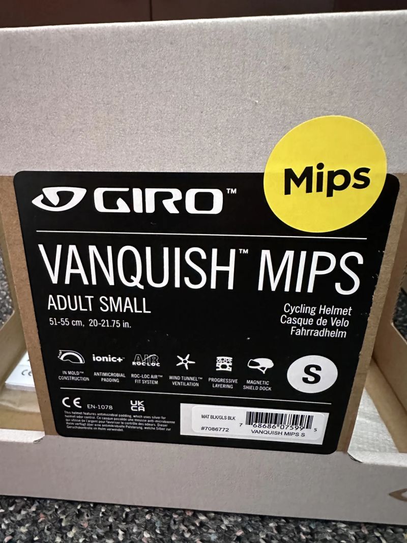Cyklistická prilba Giro Vanquish Integrated Mips