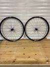 29” KARBONOVÁ KOLA DT SWISS XMC 1501 XD V DOKONALÉM STAVU